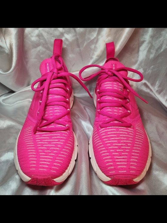 Under Armour Shoes - Women's Under Armour Hot Pink Lightweight Knit Athletic Sneakers | Sz 8.5